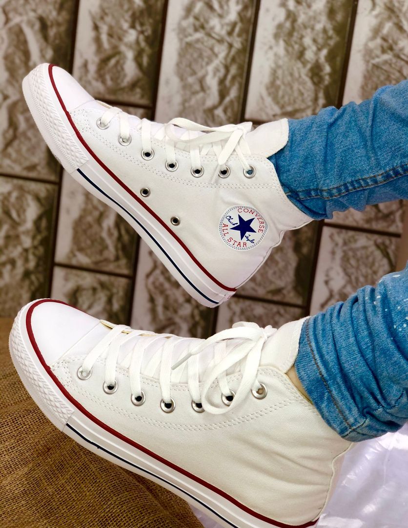CONVERSE EN BOTA 