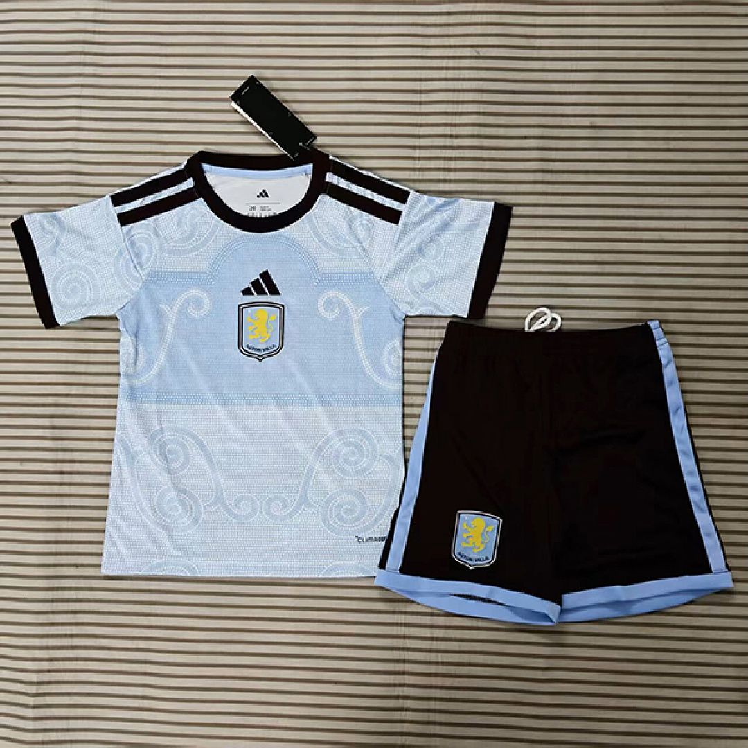 Aston Villa 2026-27 Niño Fan