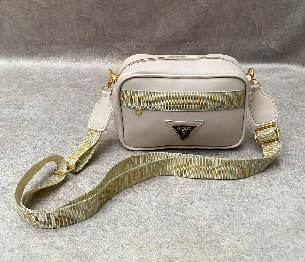 Manos Libre Guess para Dama