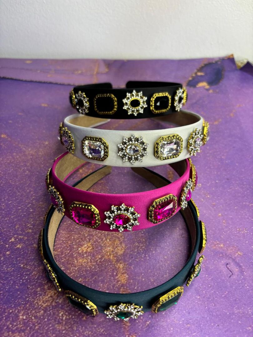 DIADEMA DECORADA