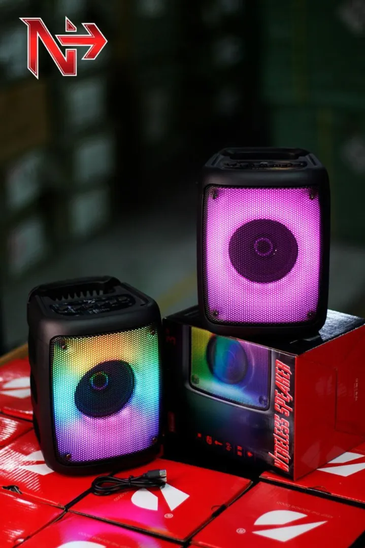 PARLANTE BOCINA PORTATIL BLUETOOTH 3 LUCES LED KTS-1576