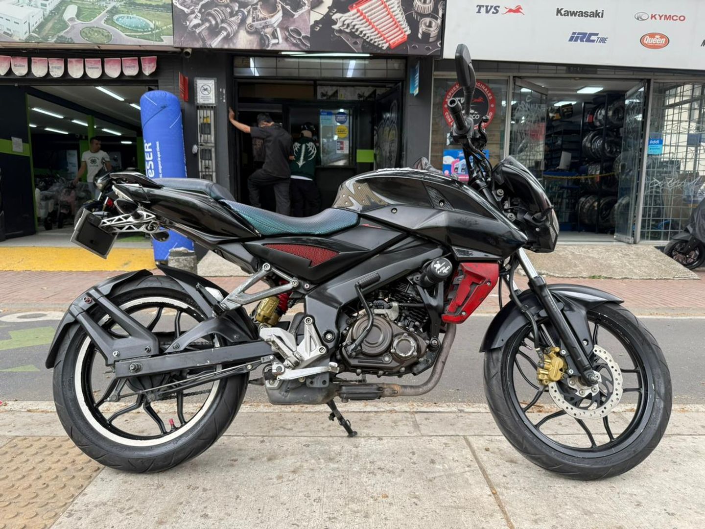 BAJAJ PULSAR NS  150