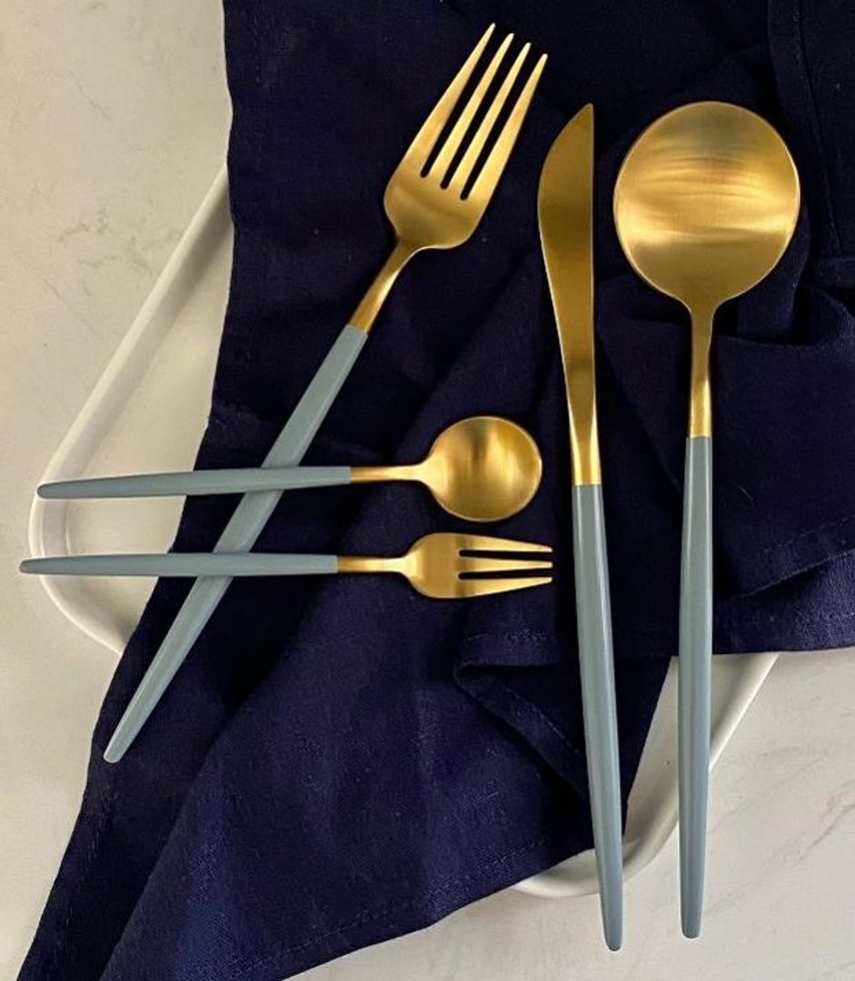 Juego de Cubiertos (5 pzs.) Dorado con Azul