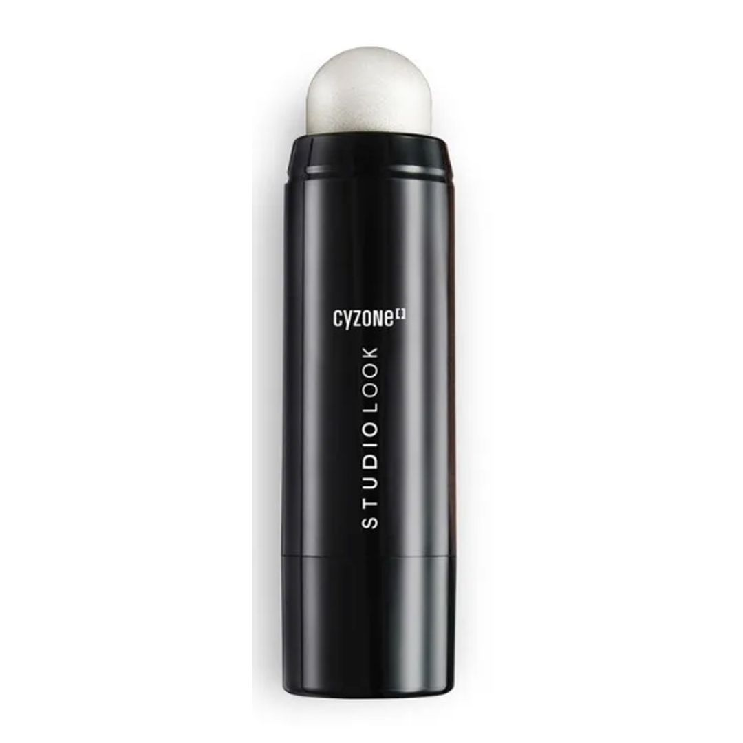 ILUMINADOR ON THE GLOW STUDIO LOOK
