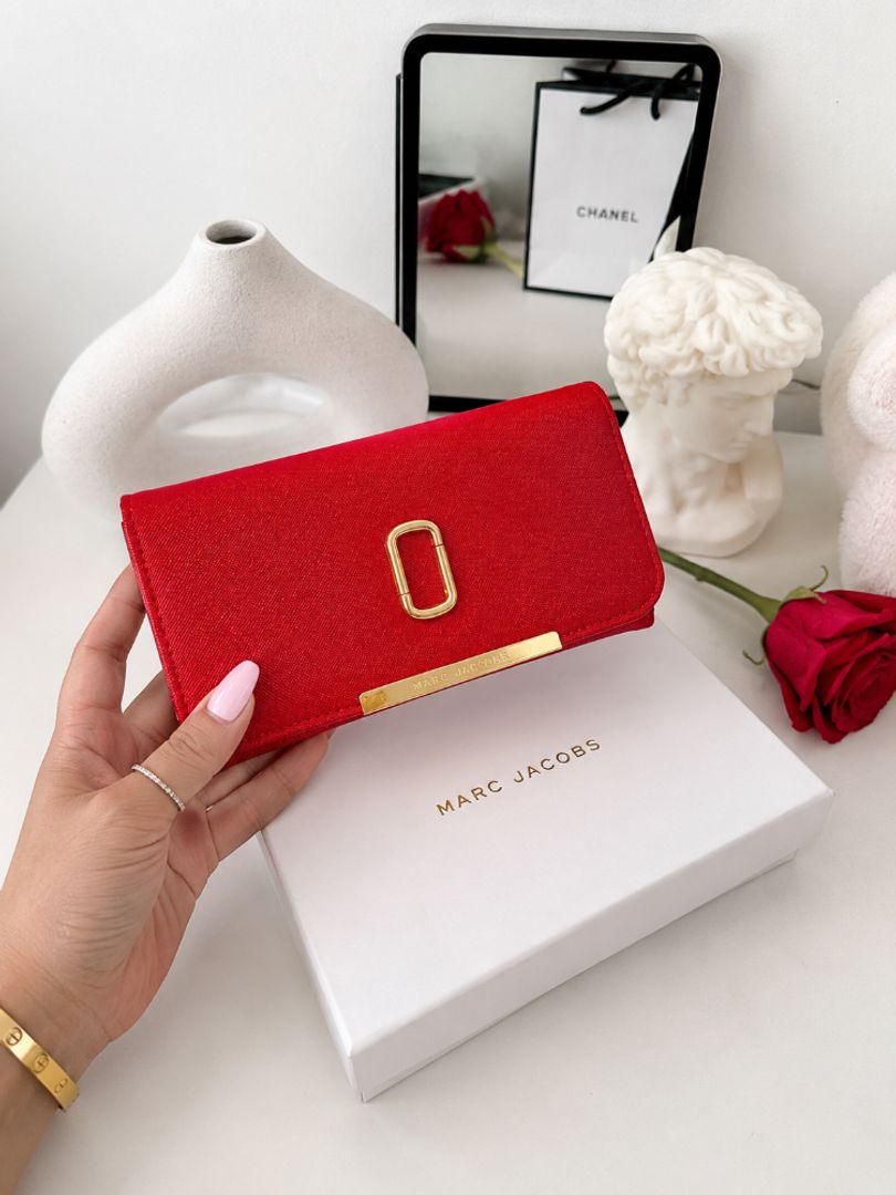 Billetera 1.1 Marc Jacobs en caja