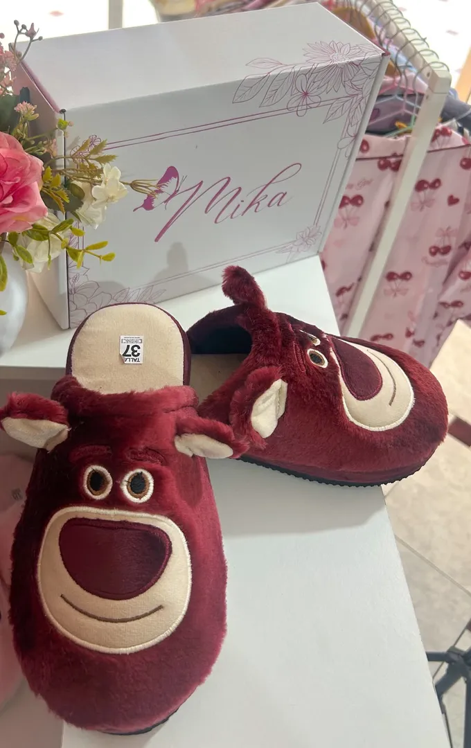 Pantuflas Lotso