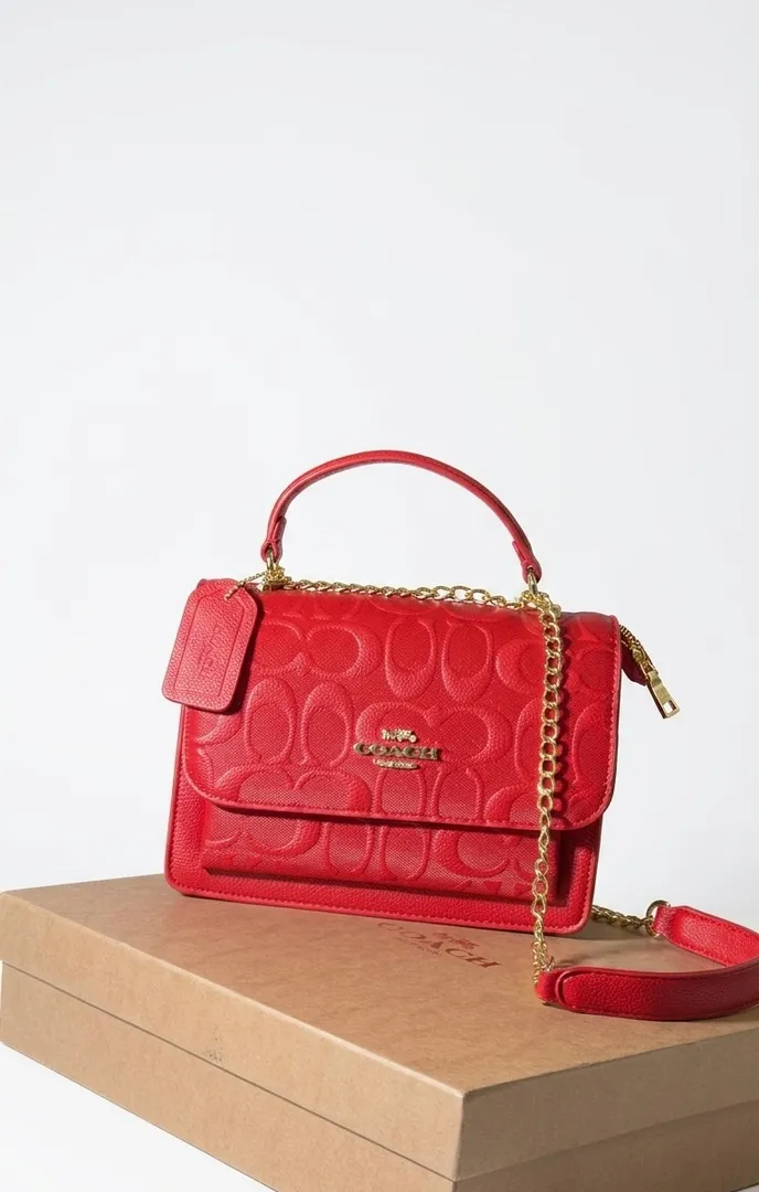Klare Crossbody Roja Relieve 