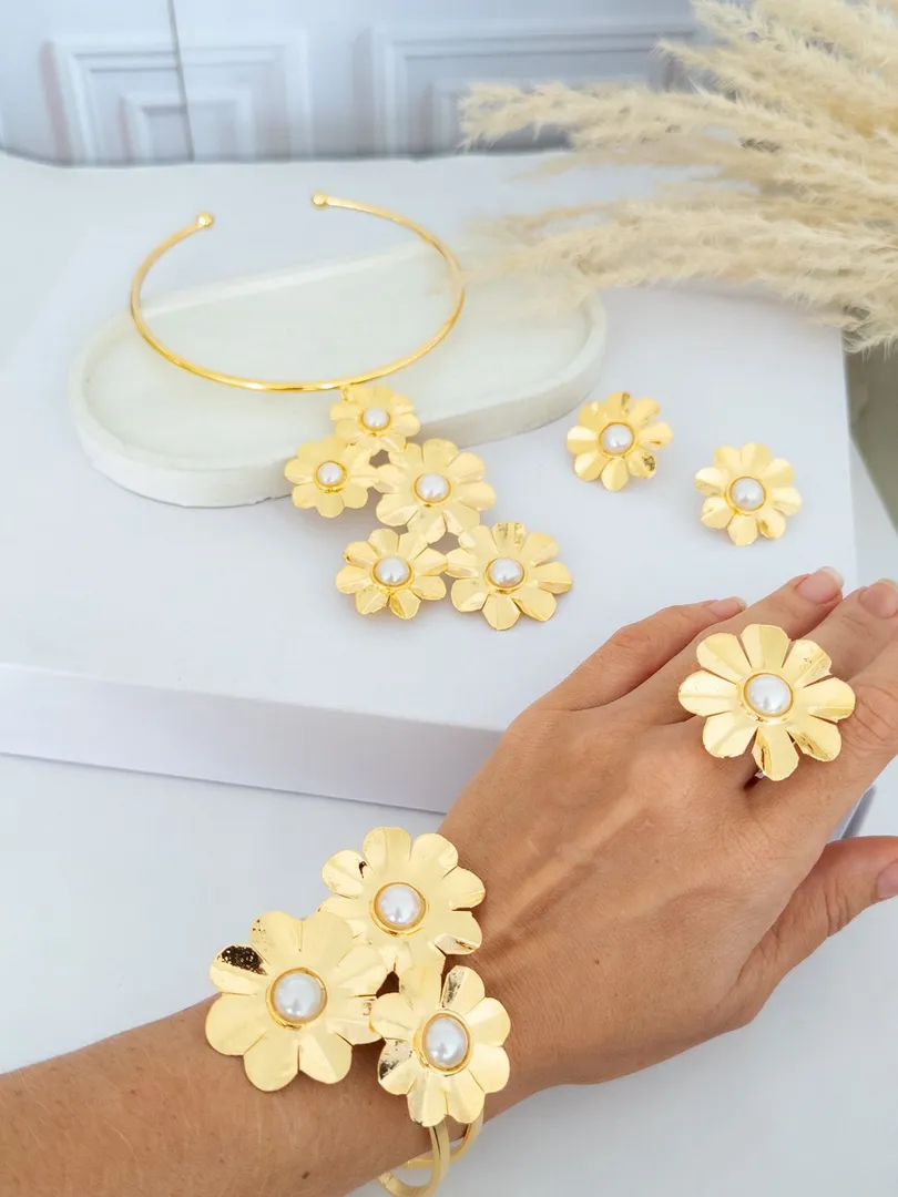 BRAZALETE FLOR PERLA - ITIEL