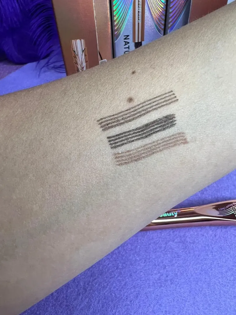 LAPIZ DE CEJA MICROBLANDIG KISS BEAUTY