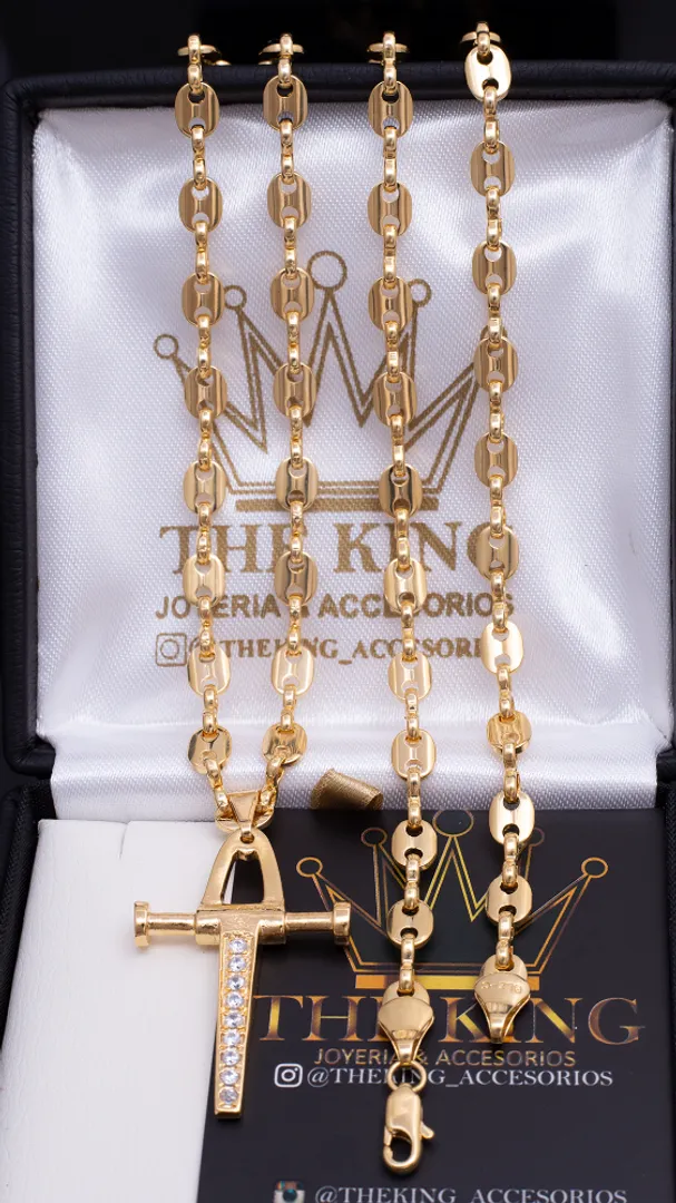 Cadena Gucci gruesa dije pendulo