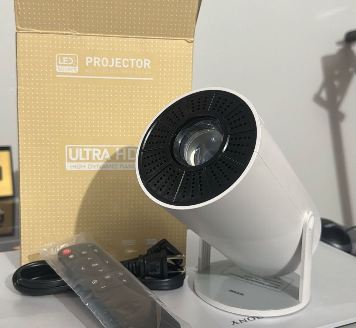 PROYECTOR HY300