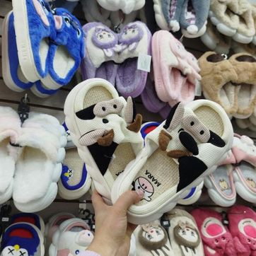 Imagen del producto PANTUFLAS VAQUITA