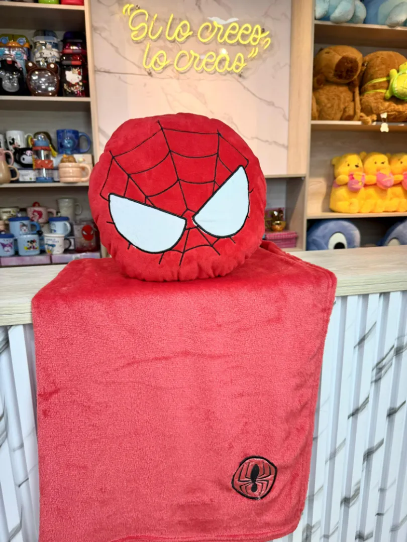 cobija SÚPER HÉROES almohada de peluche