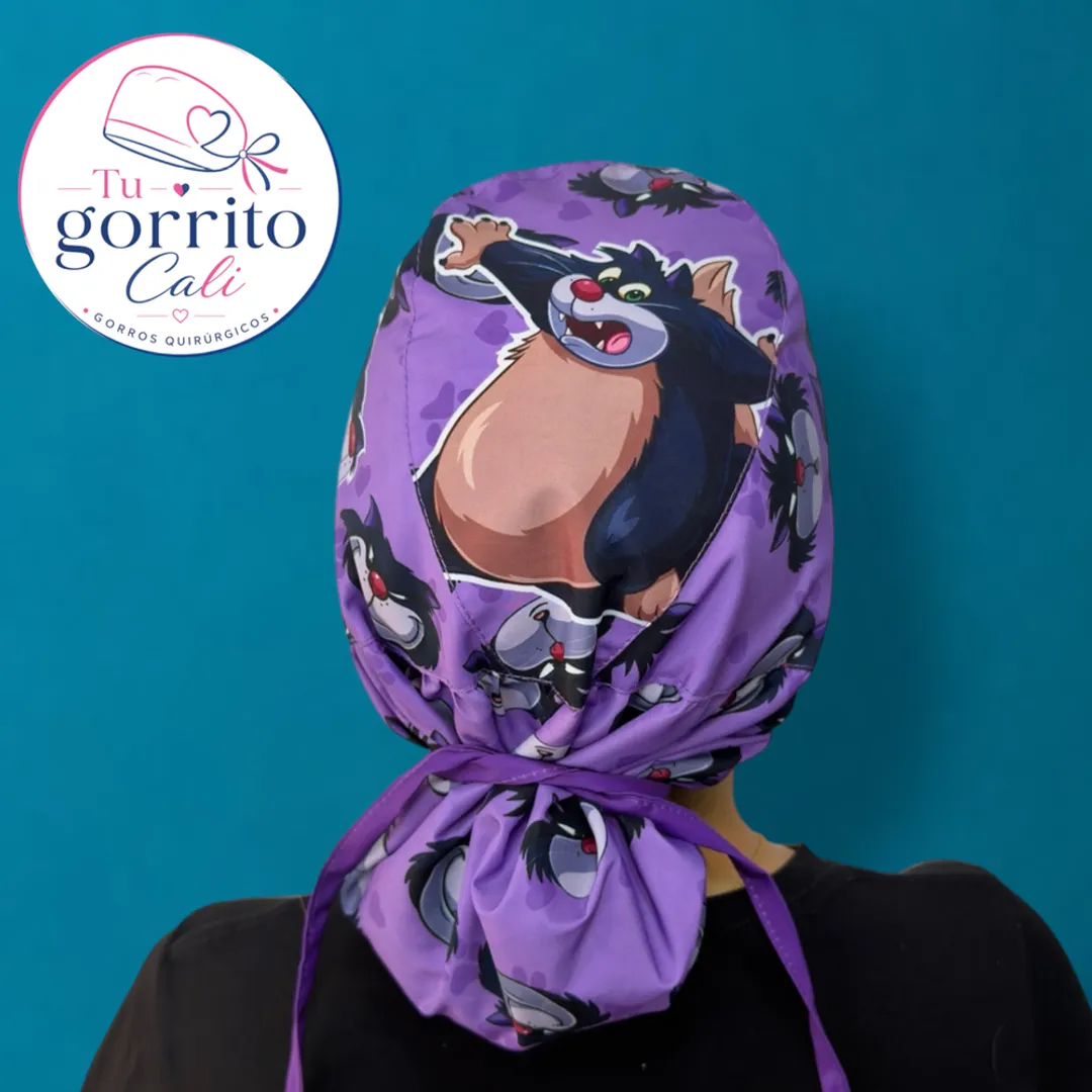Gato Lucifer fondo morado 