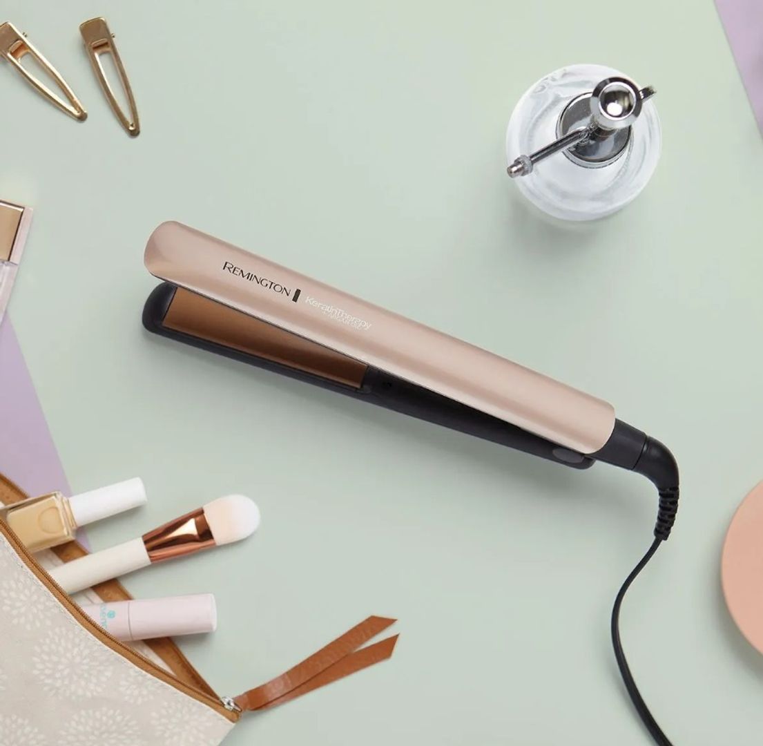 PLANCHA ALISADORA REMINGTON - KERATINA Y ACEITE DE ARGÁN S8599