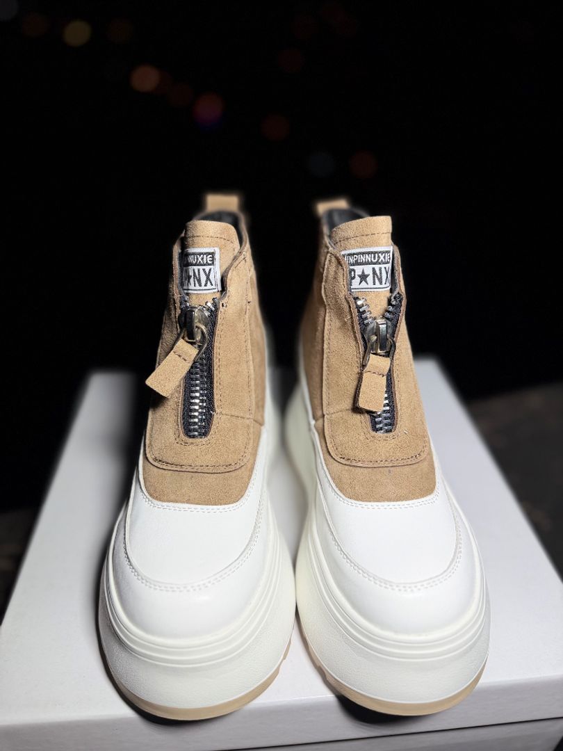 Botín con cremallera