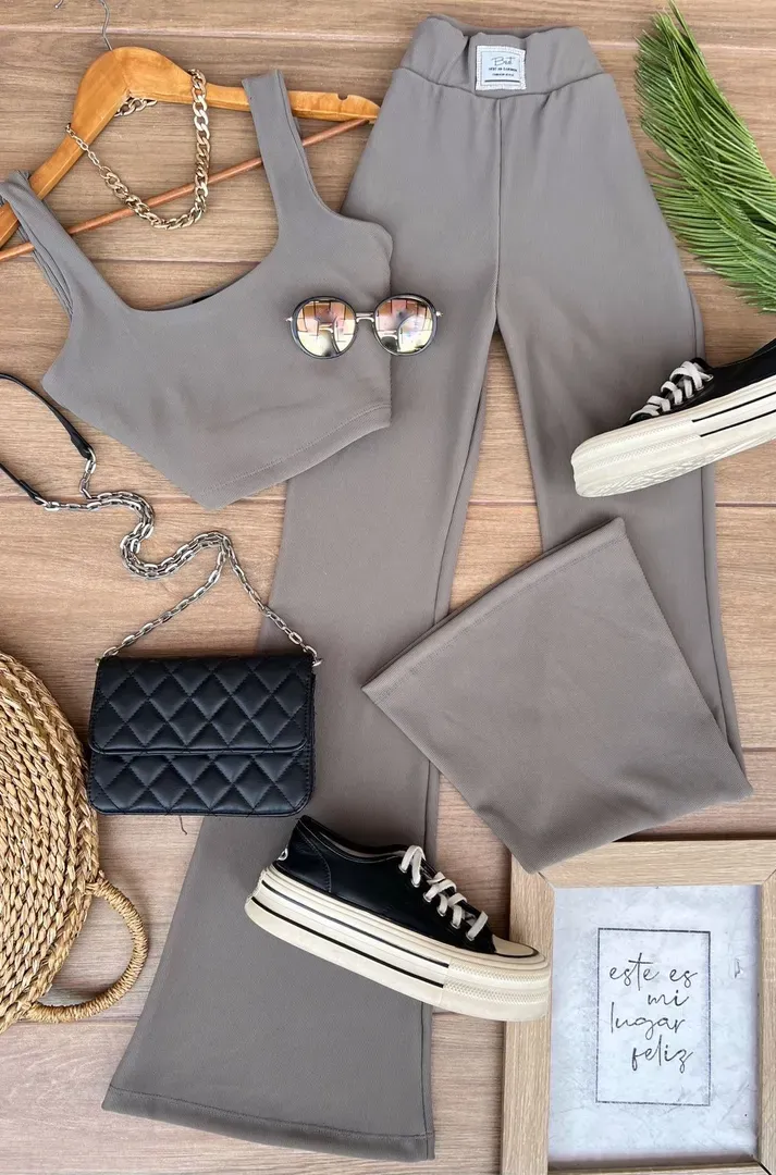 Conjunto blusa + leggins