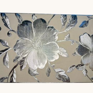 Imagen del producto INDIVIDUAL RECTANGULAR PLATA CON FLORES CROMADAS