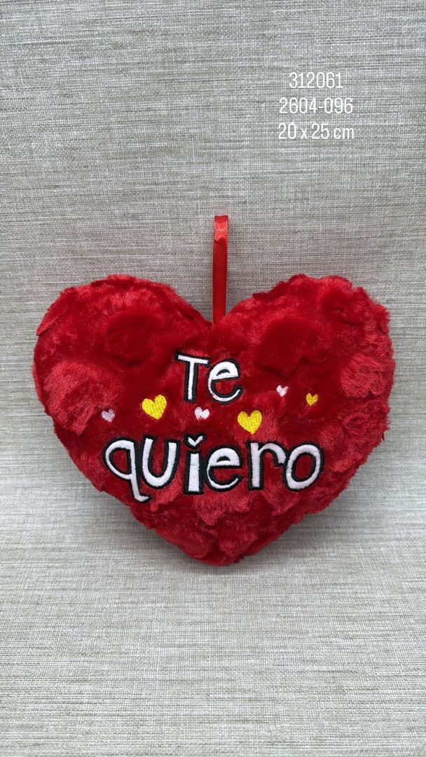 COJIN DE CORAZON SURTIDO 20 X 25 CM