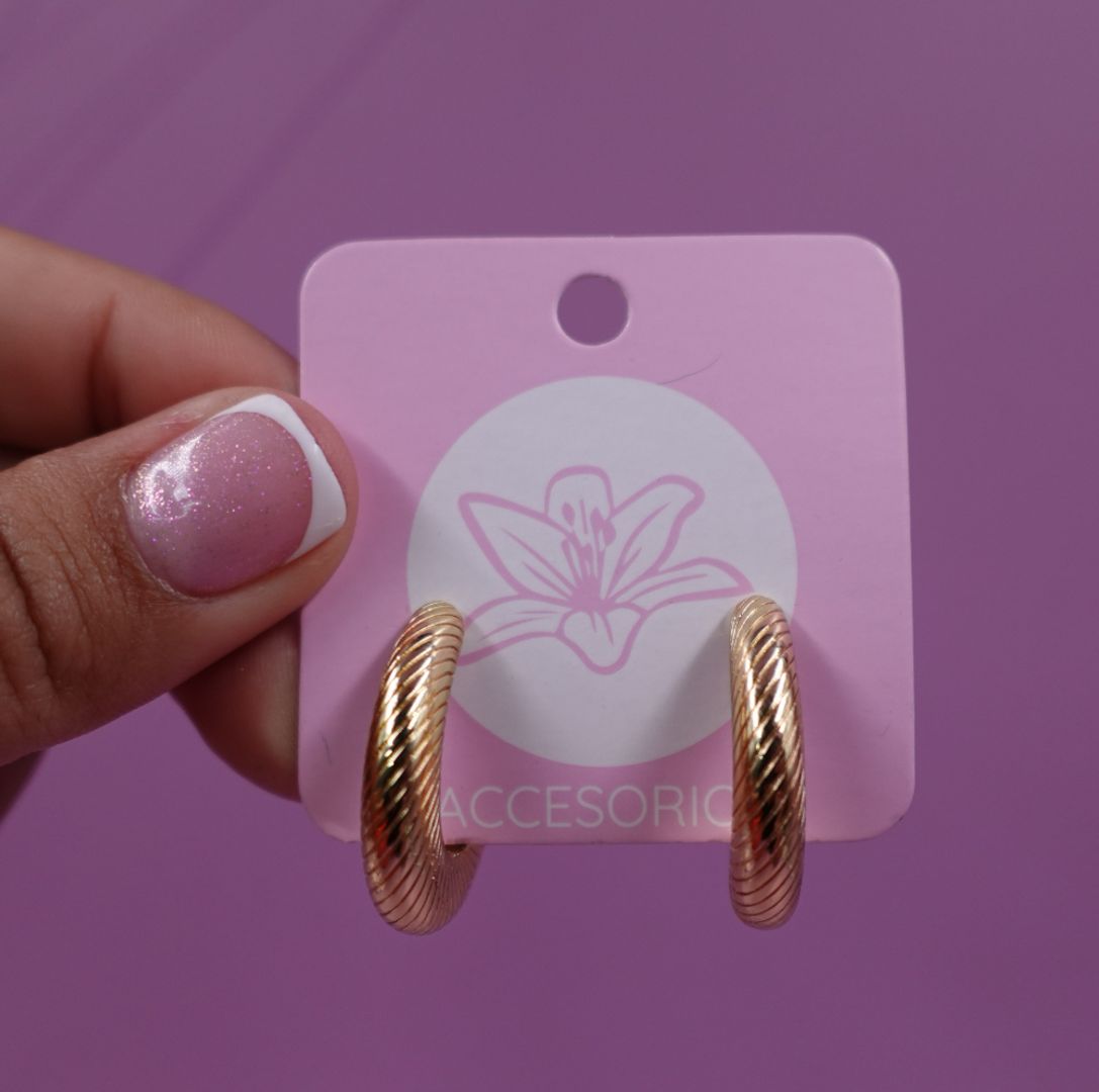 CANDONGA LINEAS DORADA