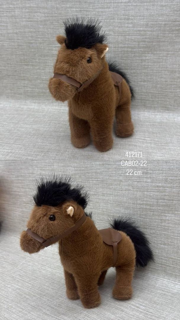 CABALLO CON ACCESORIOS 22 CM