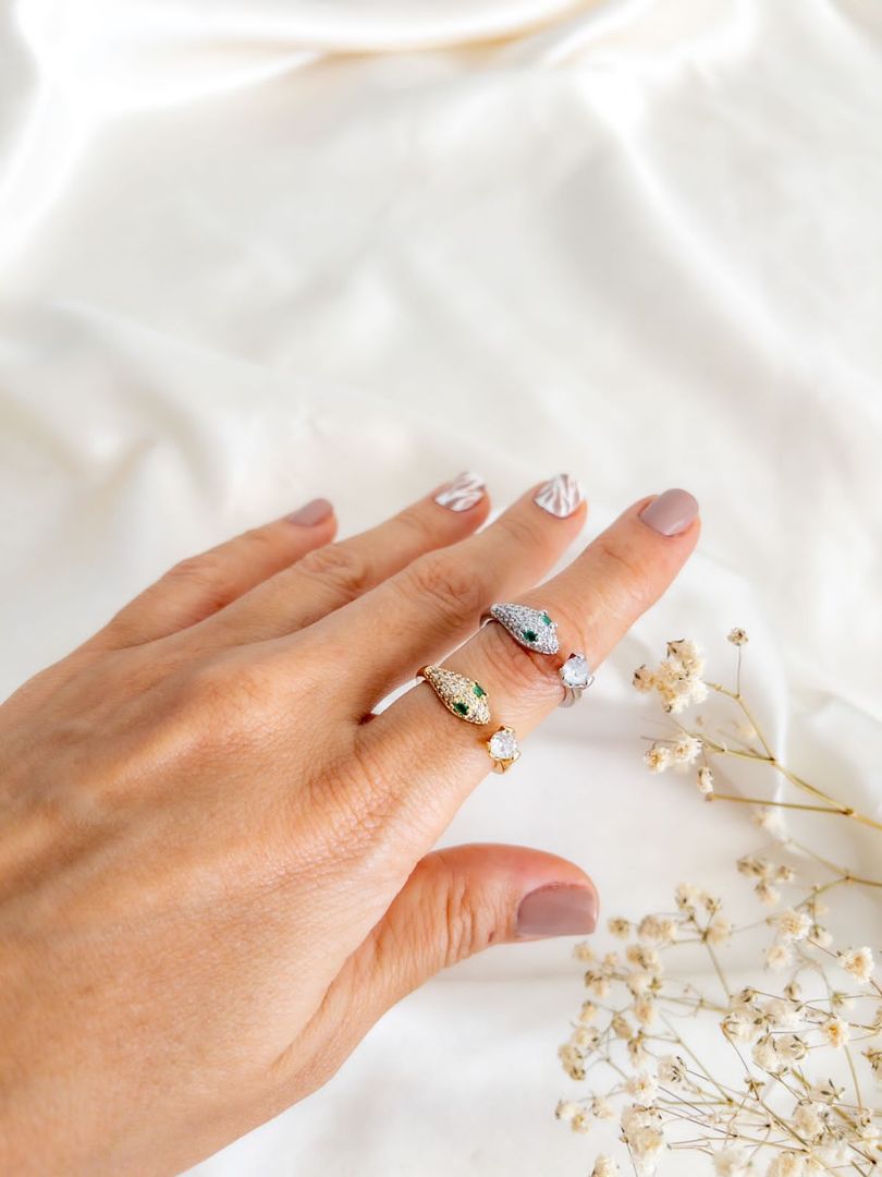 Anillo culebra con circon 