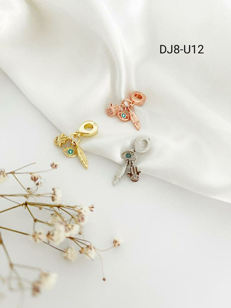 Charm mano pluma 