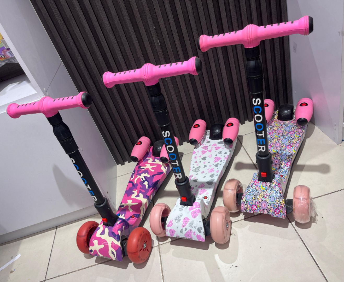 SCOOTER DE HUMO Y BLUETOOTH 