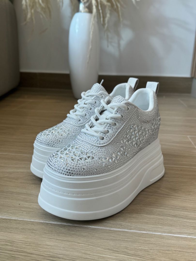 TENIS BRILLO CORDONES 