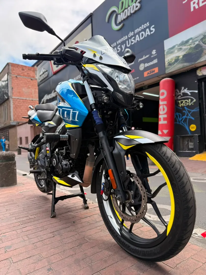 BAJAJ PULSAR NS  125 