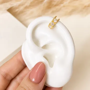 Imagen del producto Earcuff círculo circon 