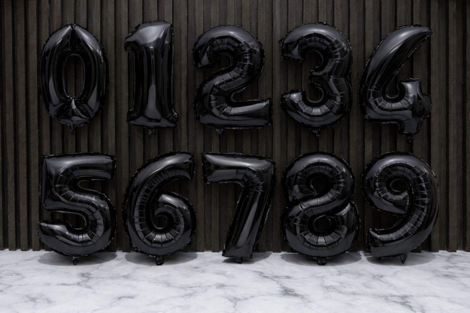 GLOBO FOIL 32” NUMERO NEGRO