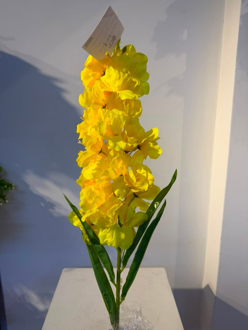 DELFINIO EN VARA AMARILLO