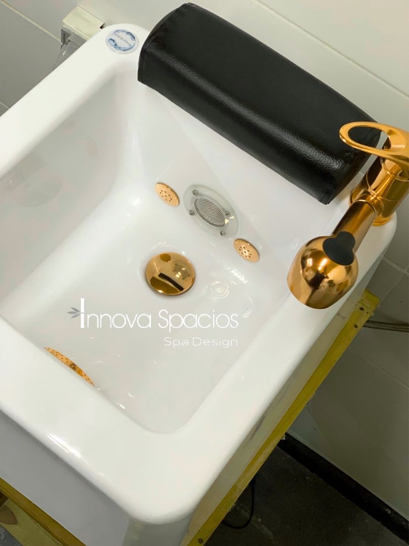 PEDI SPA MONACO DORADO (No incluye grifería)