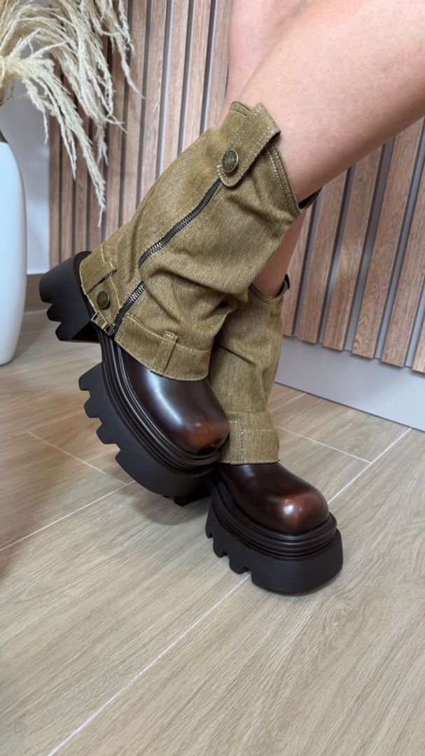 Botas Denim Punta brillante 