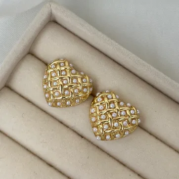 Imagen del producto Arete corazón perlas 