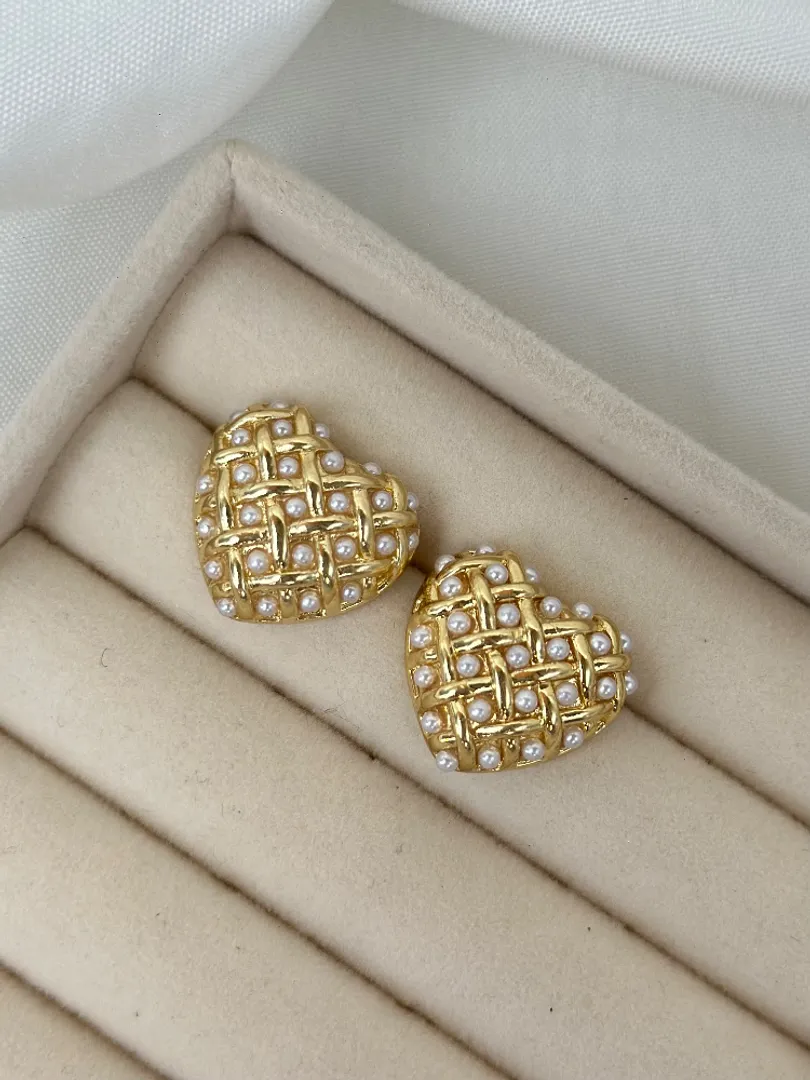 Arete corazón perlas 