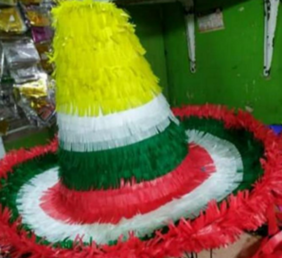 PIÑATA DE PAPEL SOMBRERO