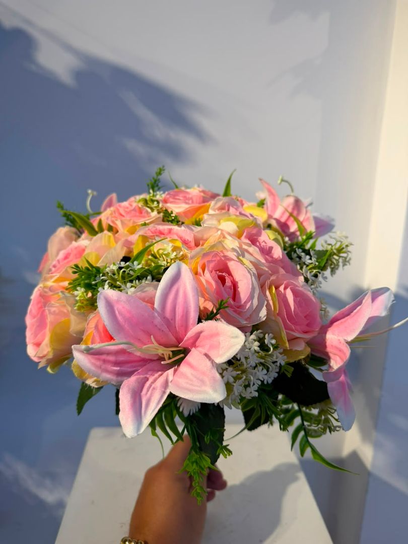 BOQUET SURTIDO ROSADO X 24