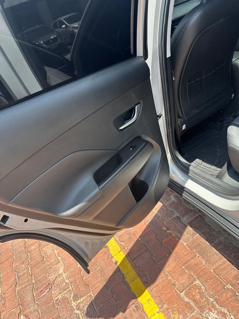 HYUNDAI KONA LIMITED 2025