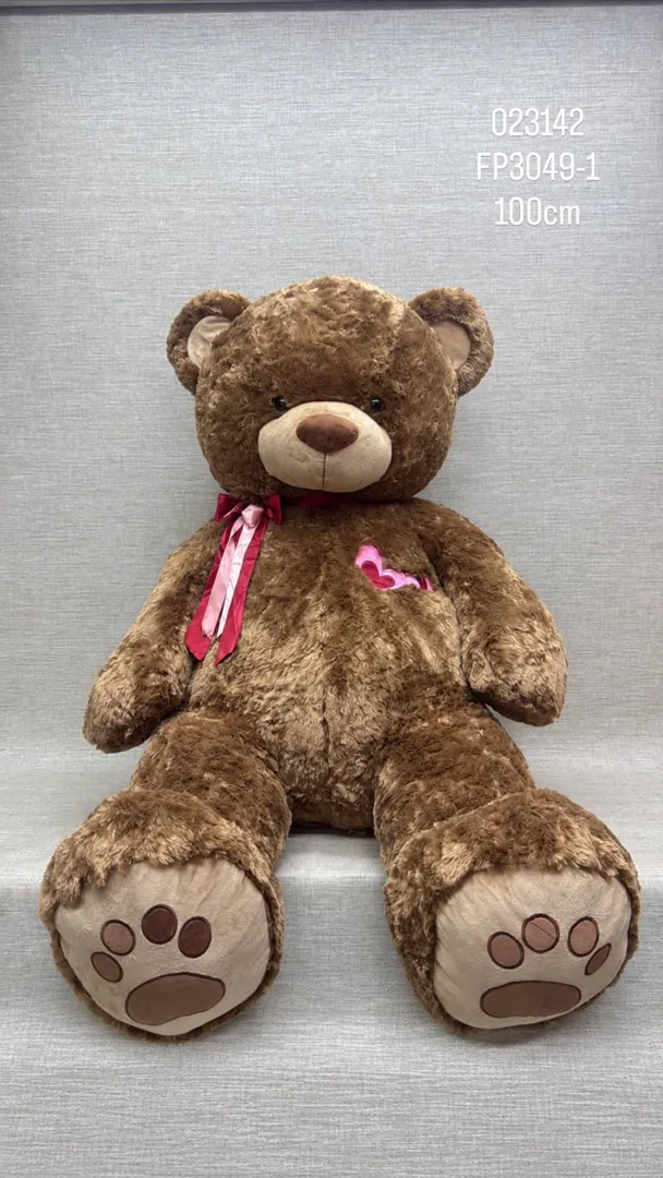 OSO MARRON OSCURO CON BORDADO DE CORAZON 100 CM