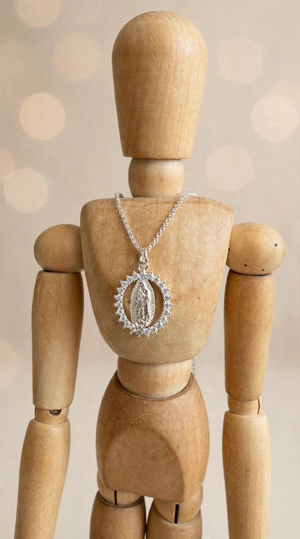 Collar Virgen de Guadalupe con circones