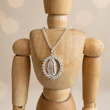 Collar Virgen de Guadalupe con circones - imagen 1
