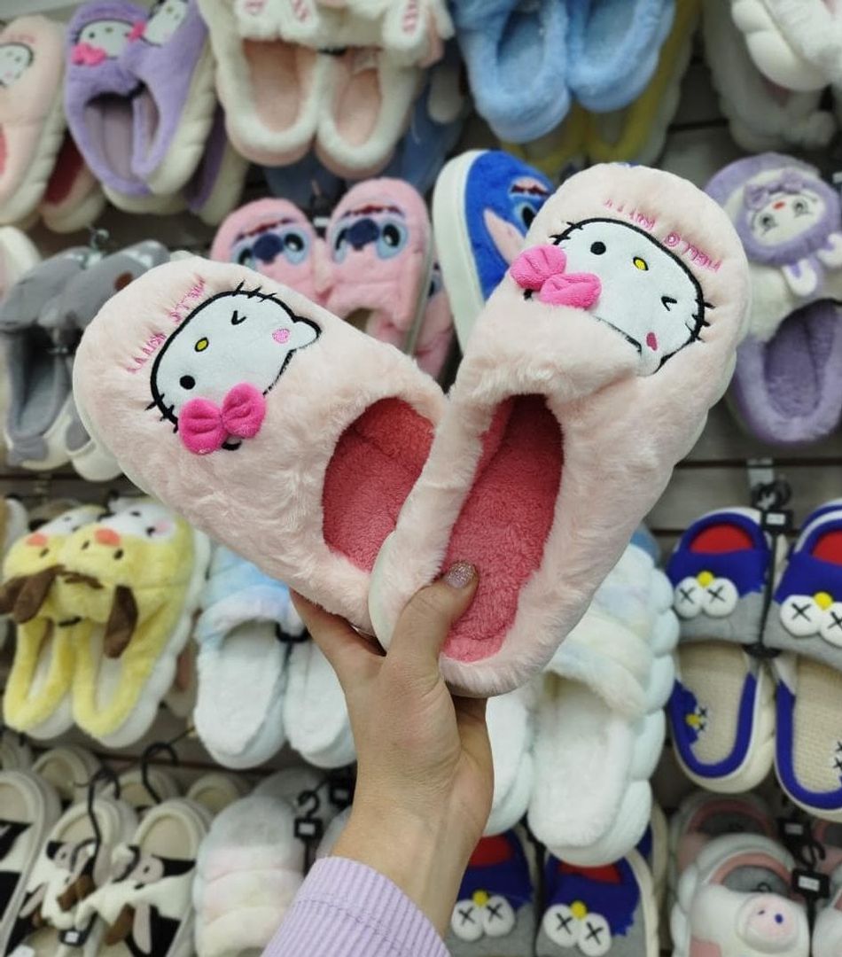 PANTUFLAS HELLO KITTY ROSADO