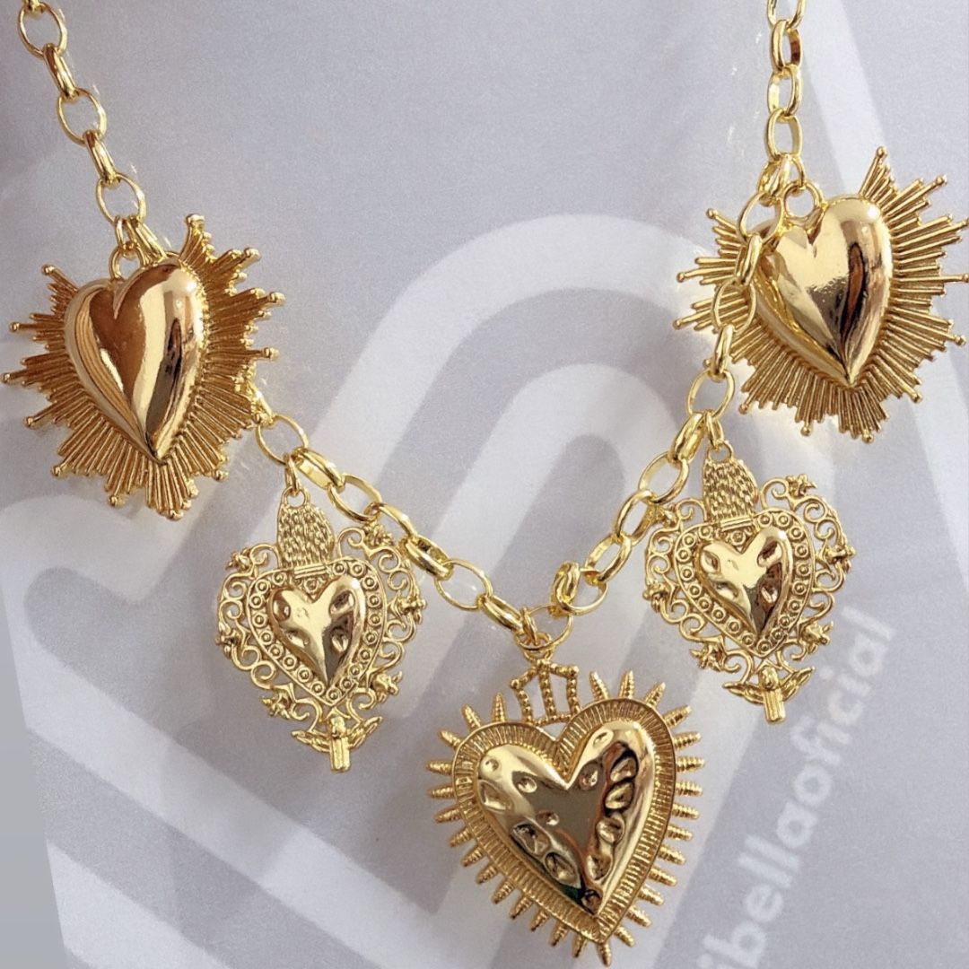 COLLAR CORAZON DORADOS