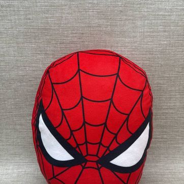 Imagen del producto COJÍN DE SPIDERMAN 35X32 CM