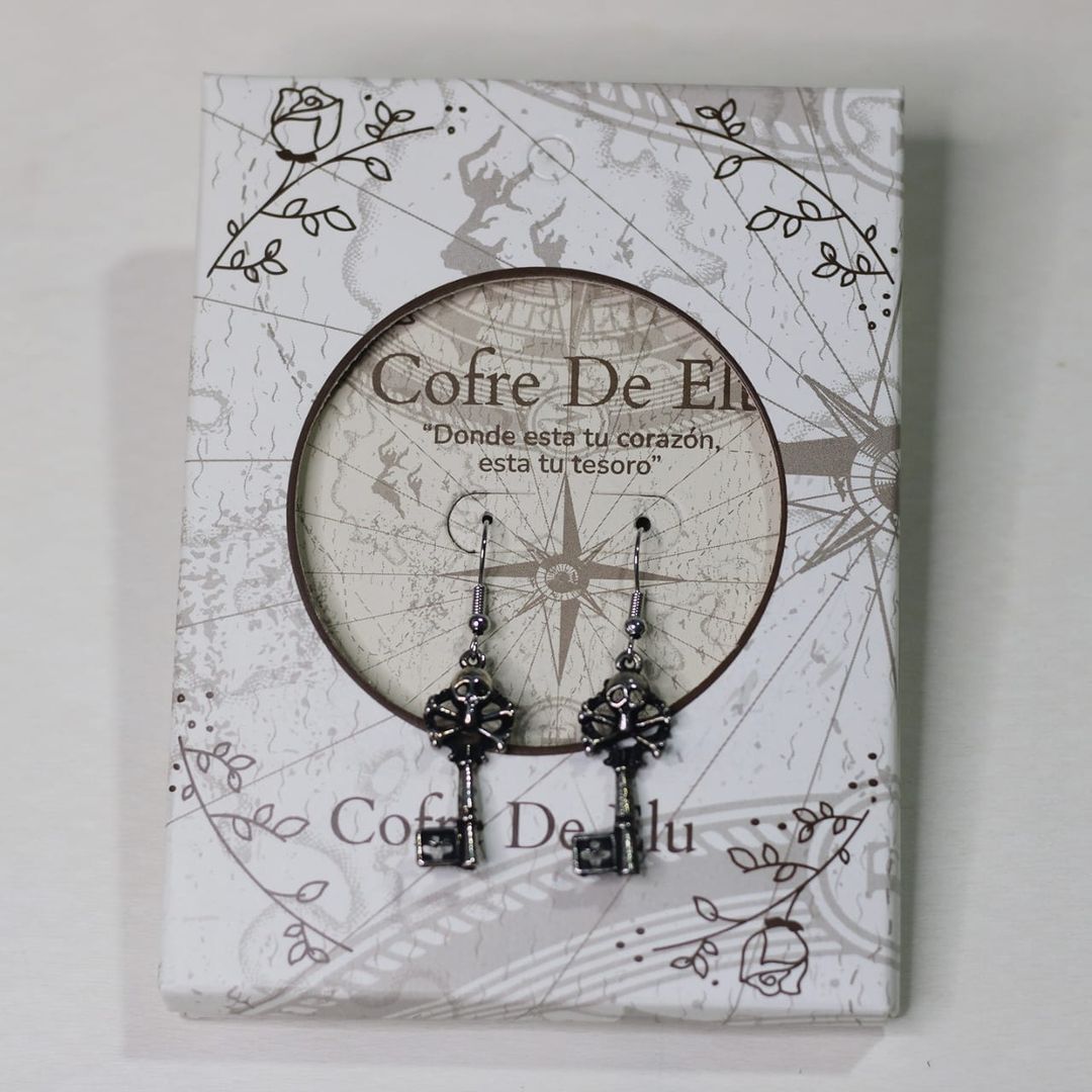 ARETES LLAVE 
