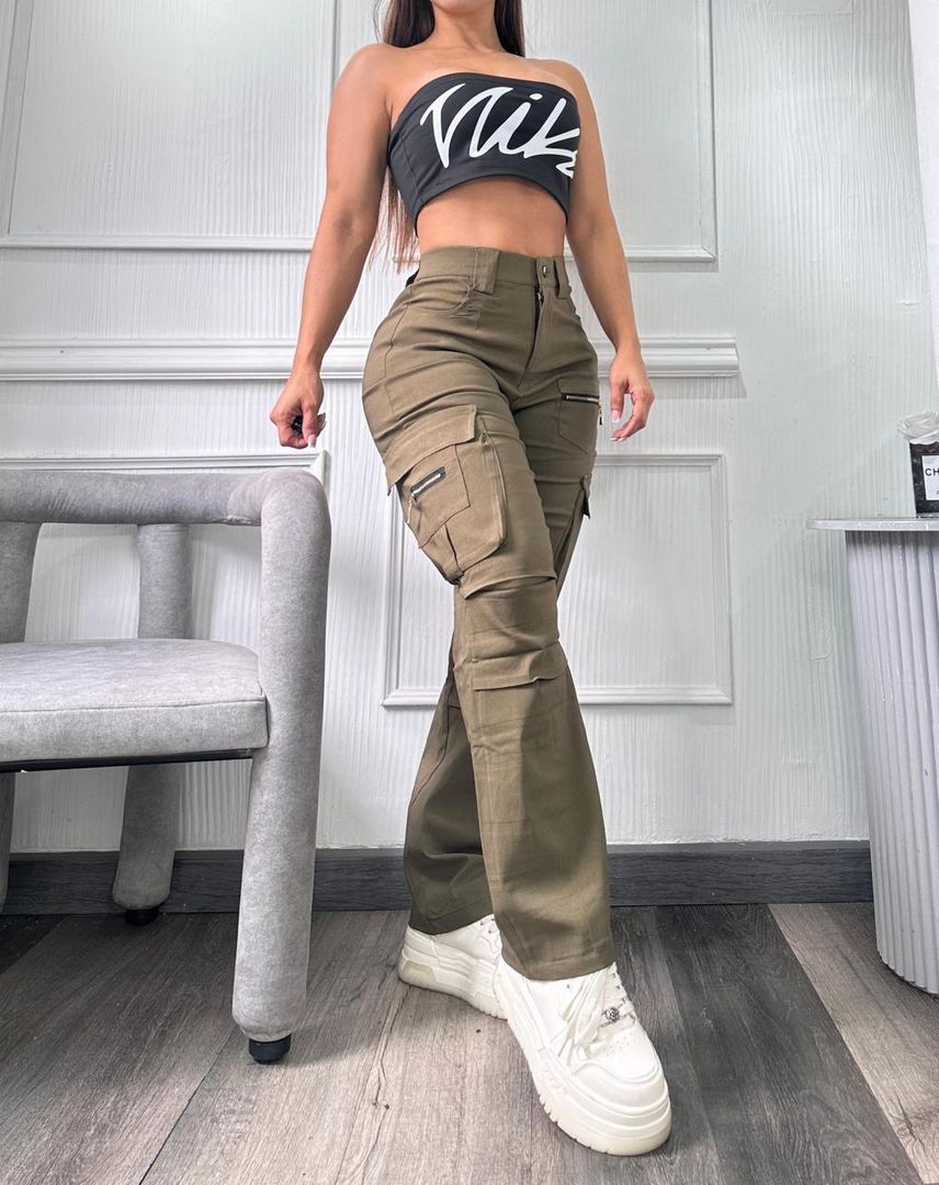Pantalón cargo