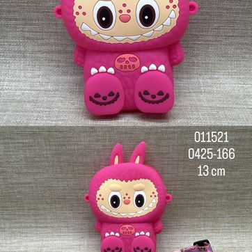 Imagen del producto BOLSO EN SILICONA DE LABUBU FUCSIA