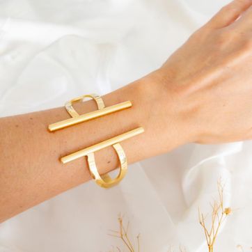 Imagen del producto Brazalete lineas verticales 